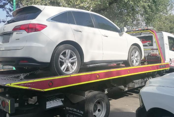 Asegura PGJE camioneta con reporte de robo en el Estado de México